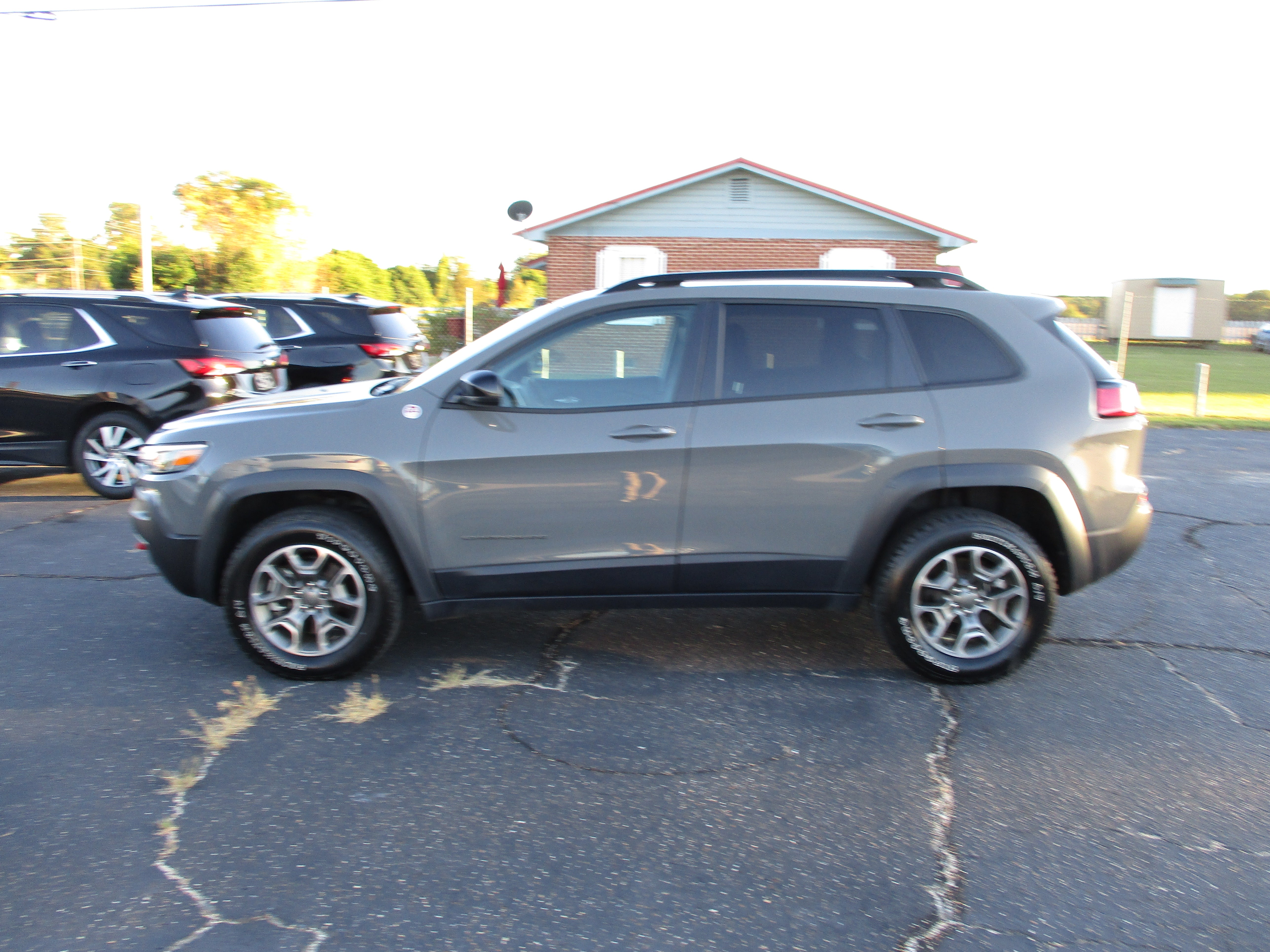 2022 Jeep Cherokee Trailhawk