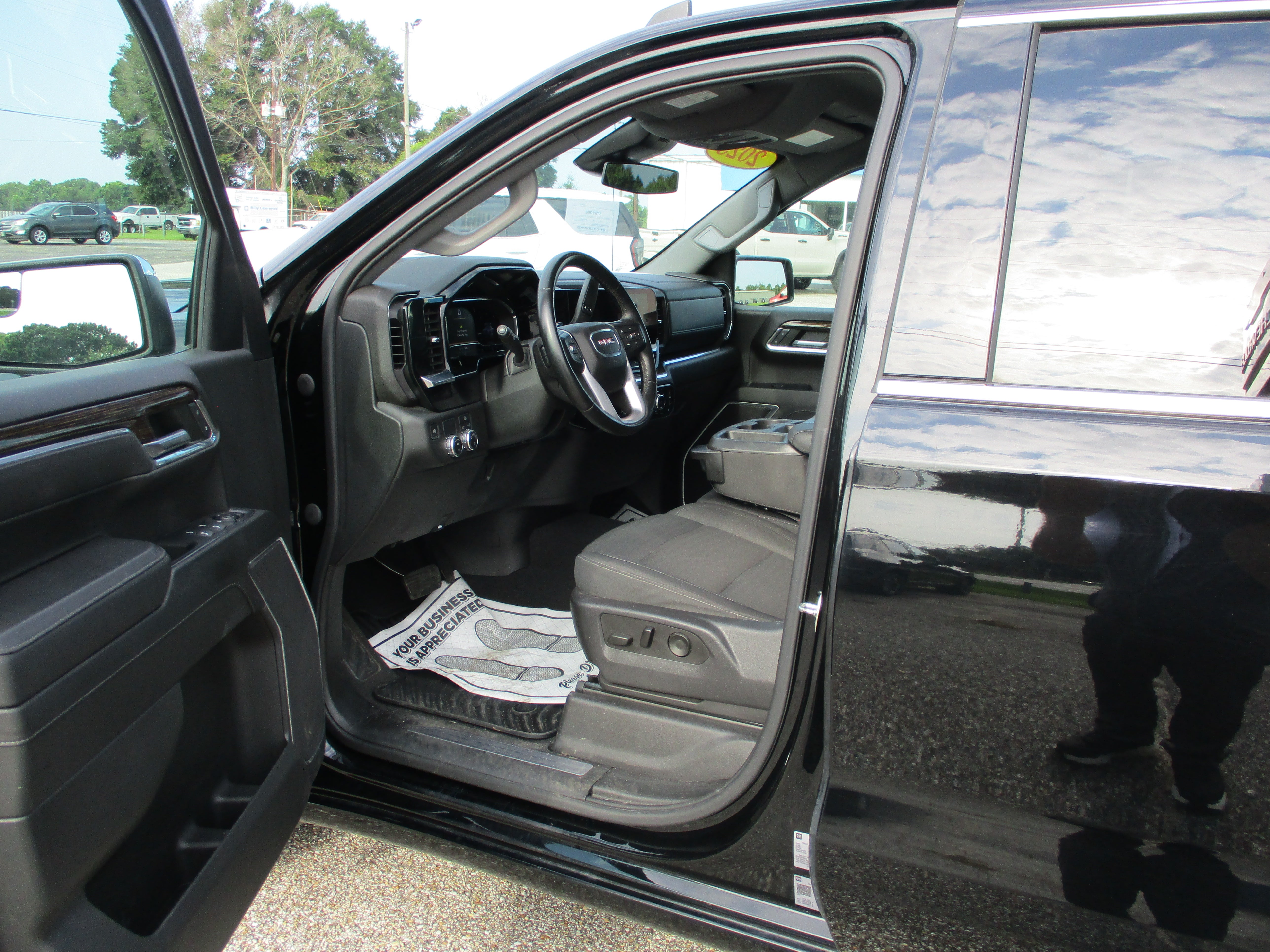 2023 GMC Sierra 1500 SLE