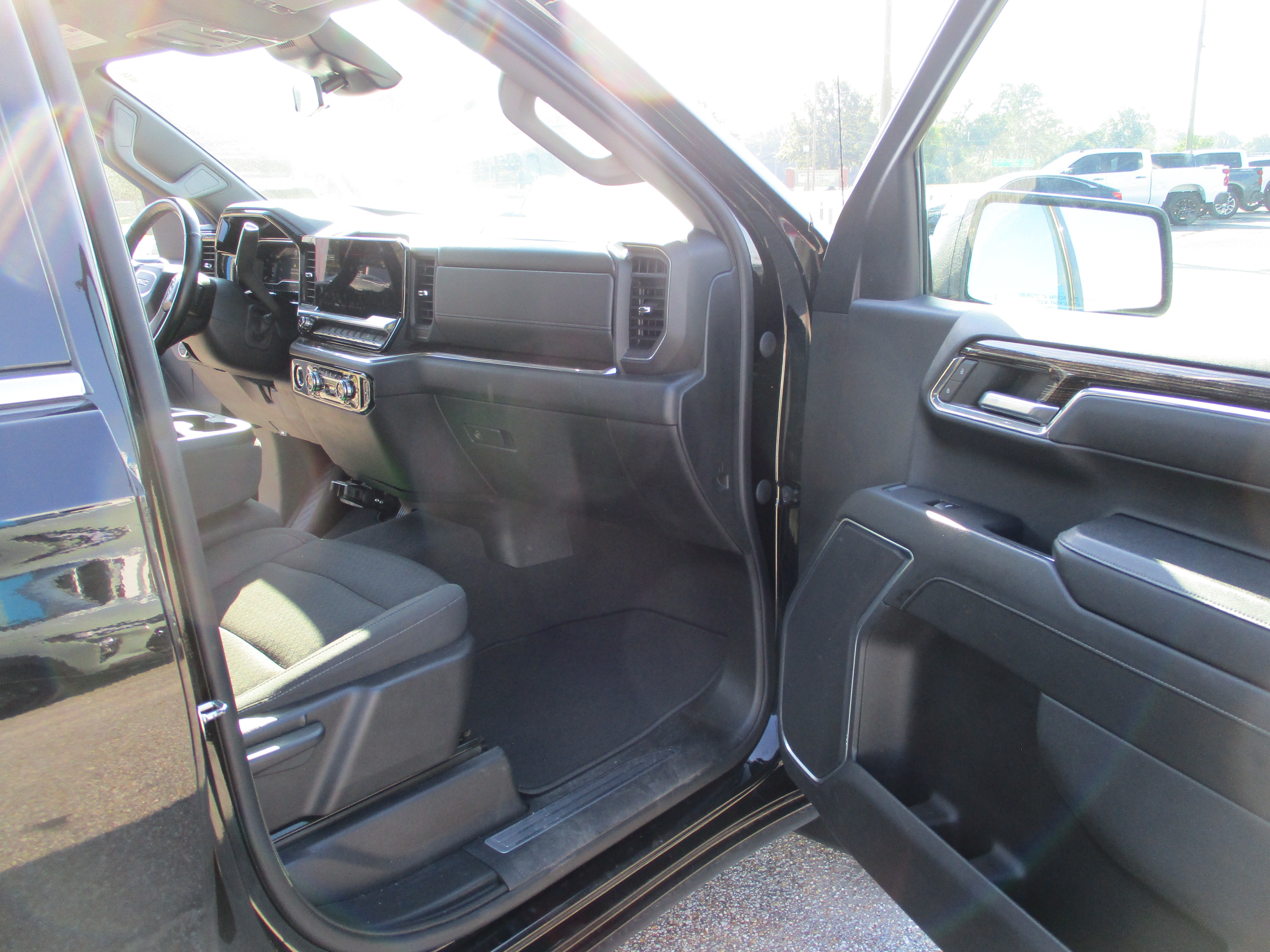 2023 GMC Sierra 1500 SLE
