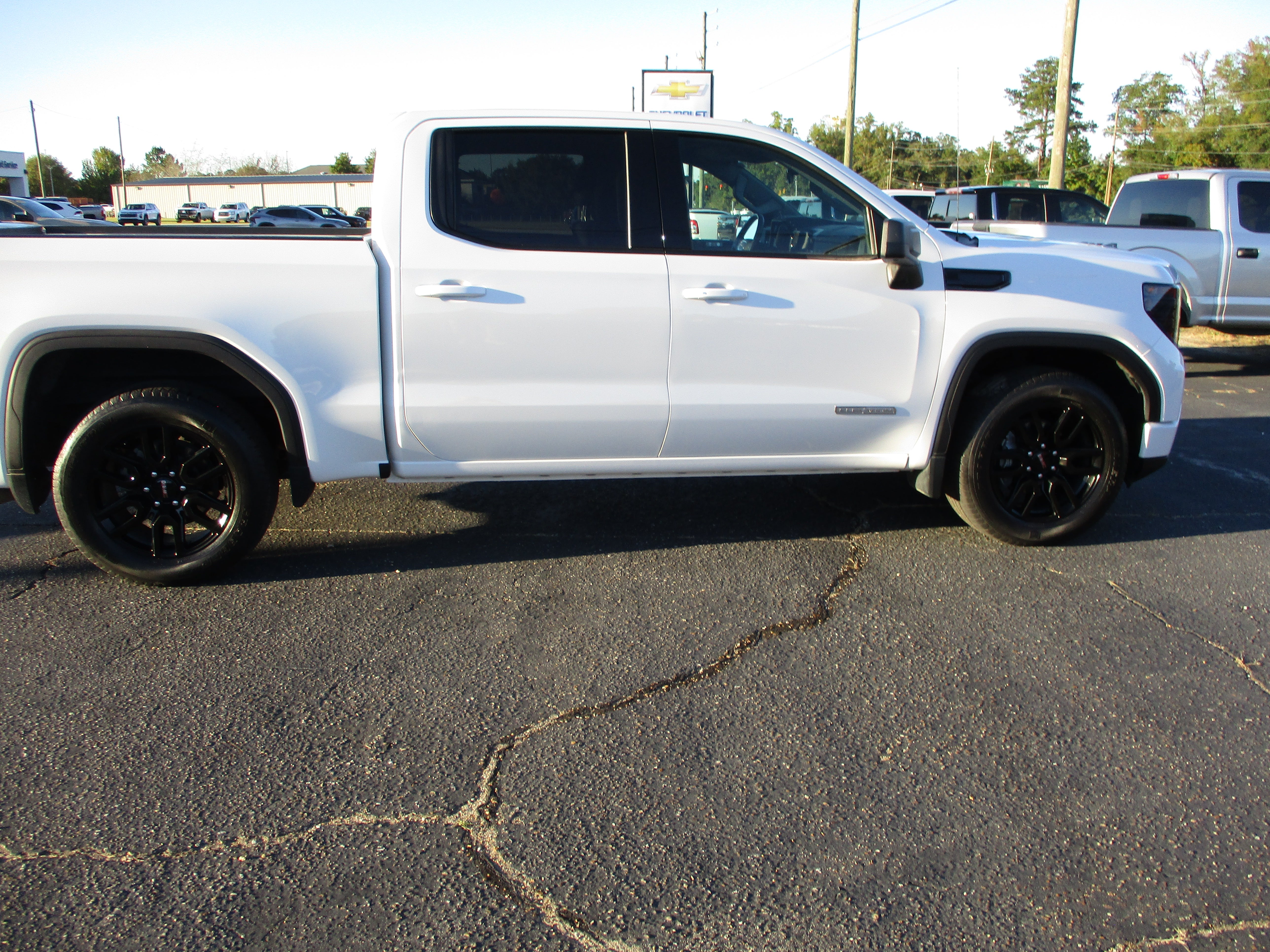2023 GMC Sierra 1500 Elevation