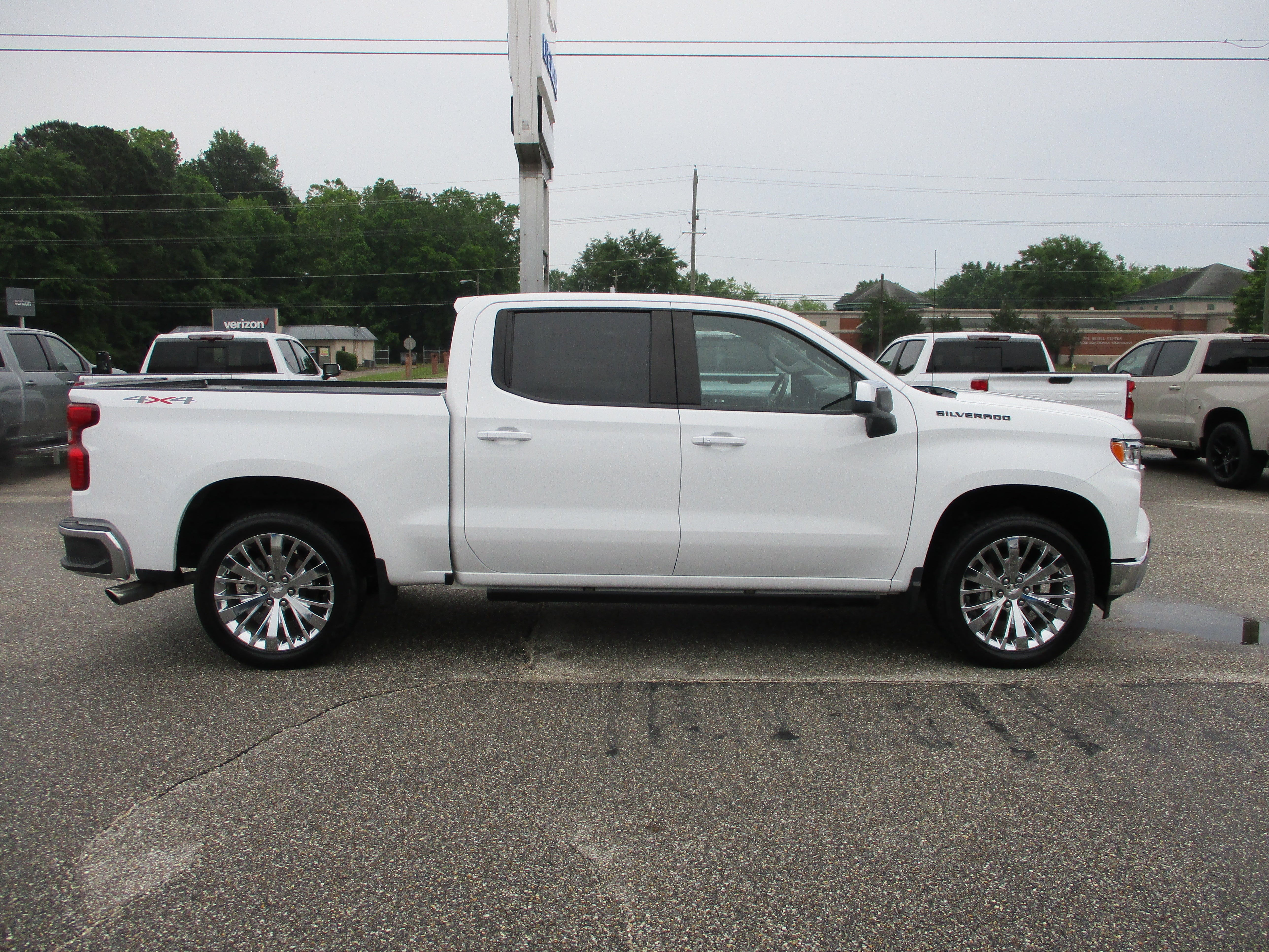 2023 Chevrolet Silverado 1500 LT