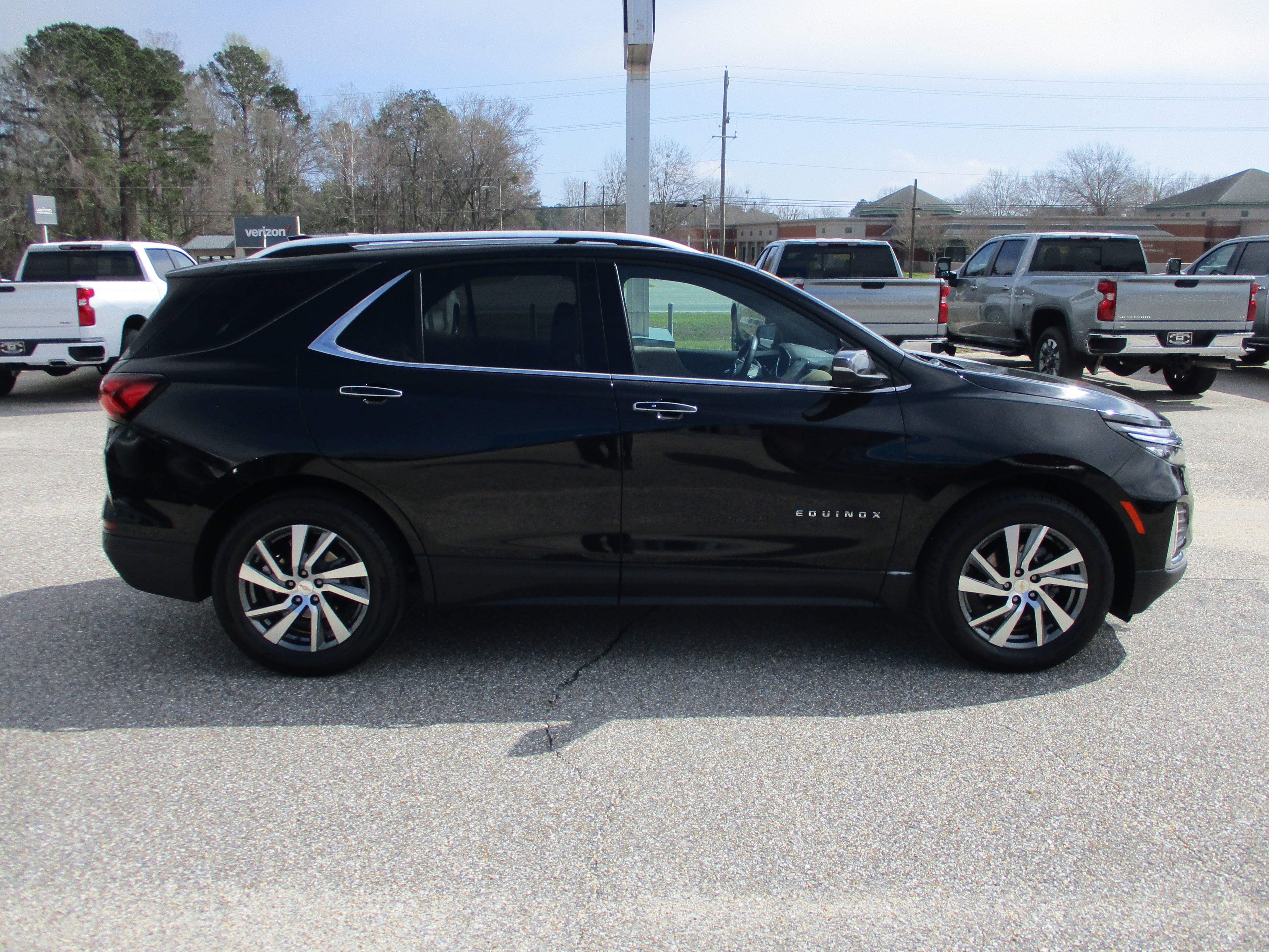 2024 Chevrolet Equinox Premier