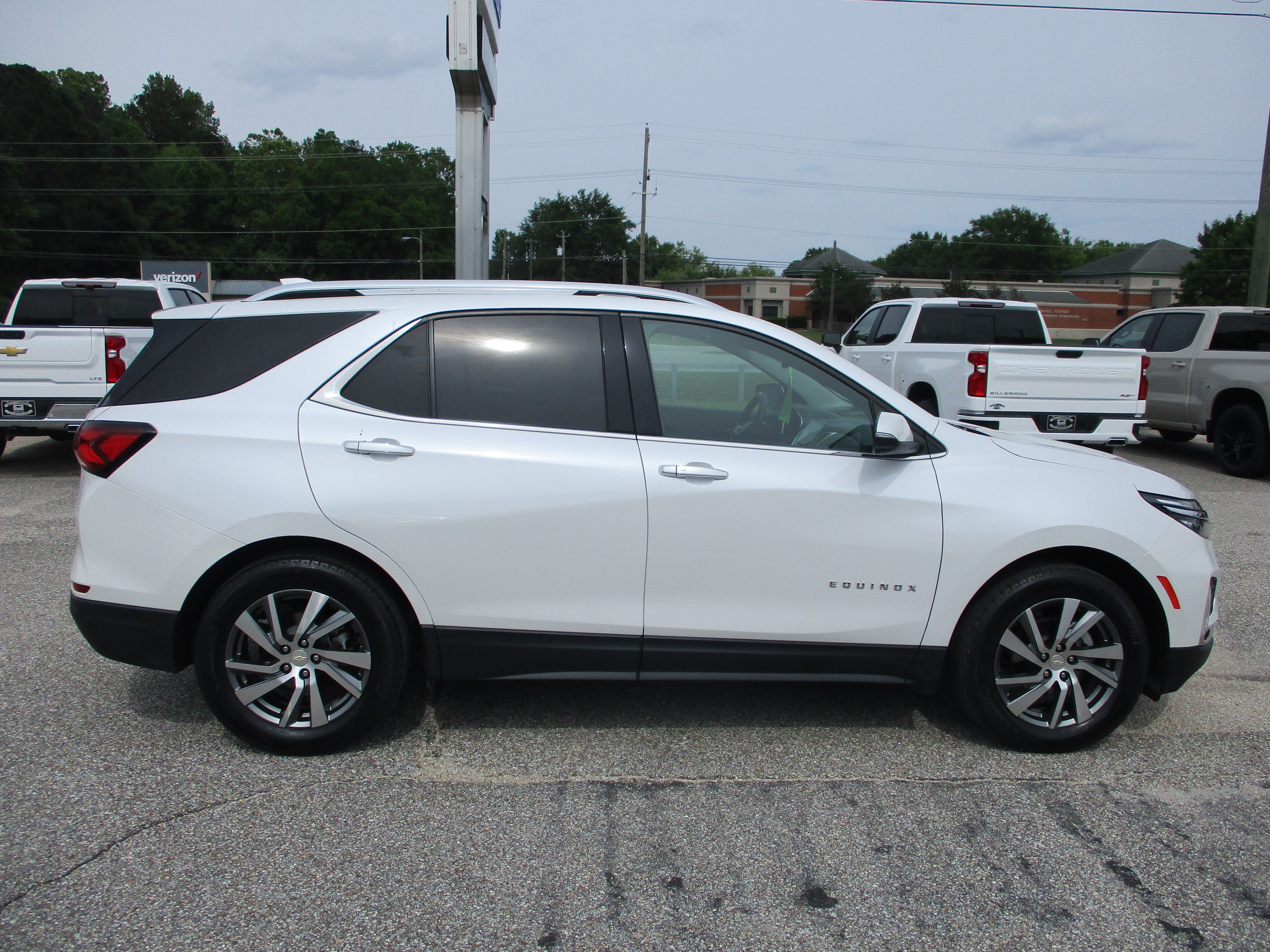 2024 Chevrolet Equinox Premier