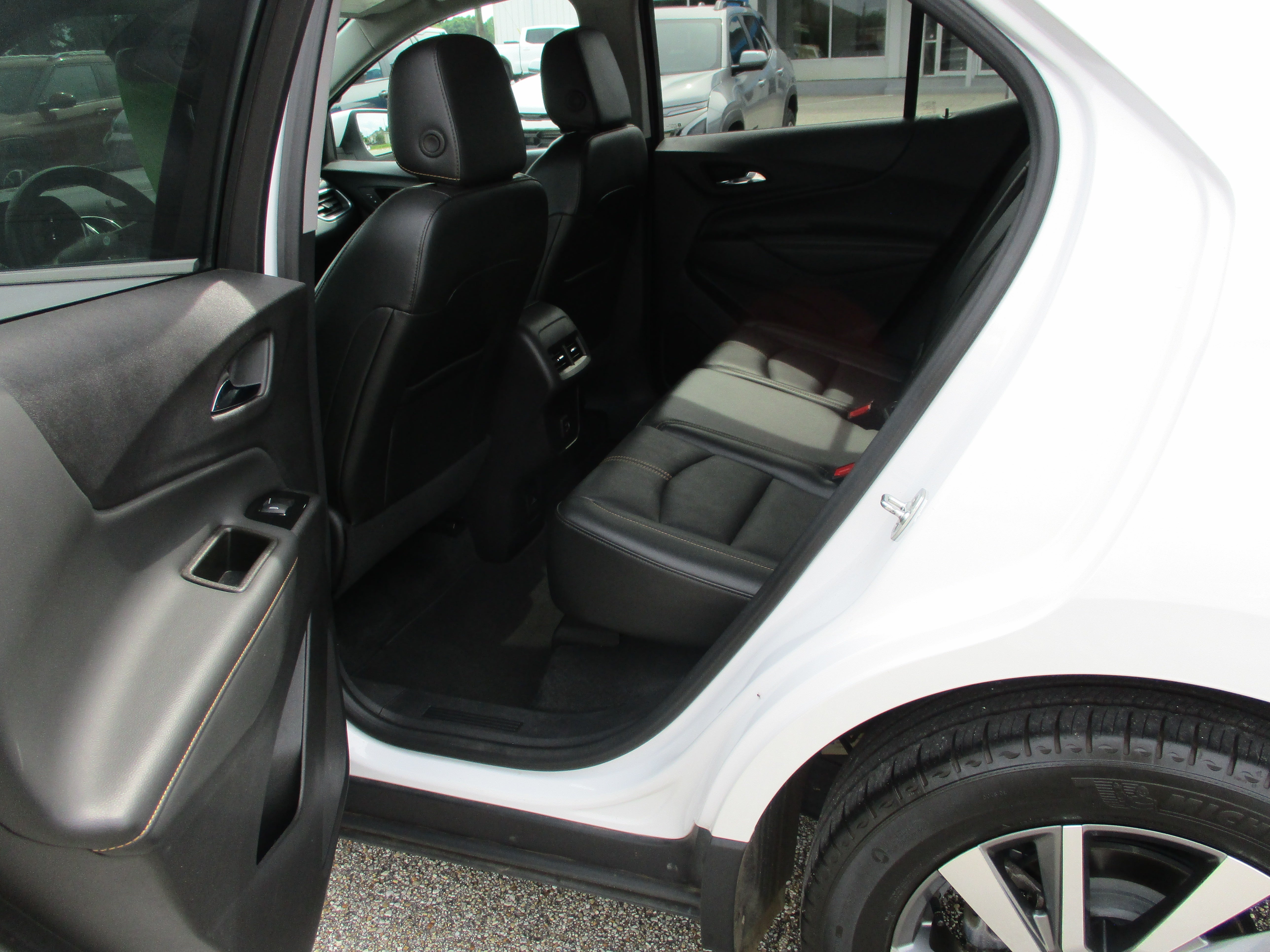 2024 Chevrolet Equinox Premier