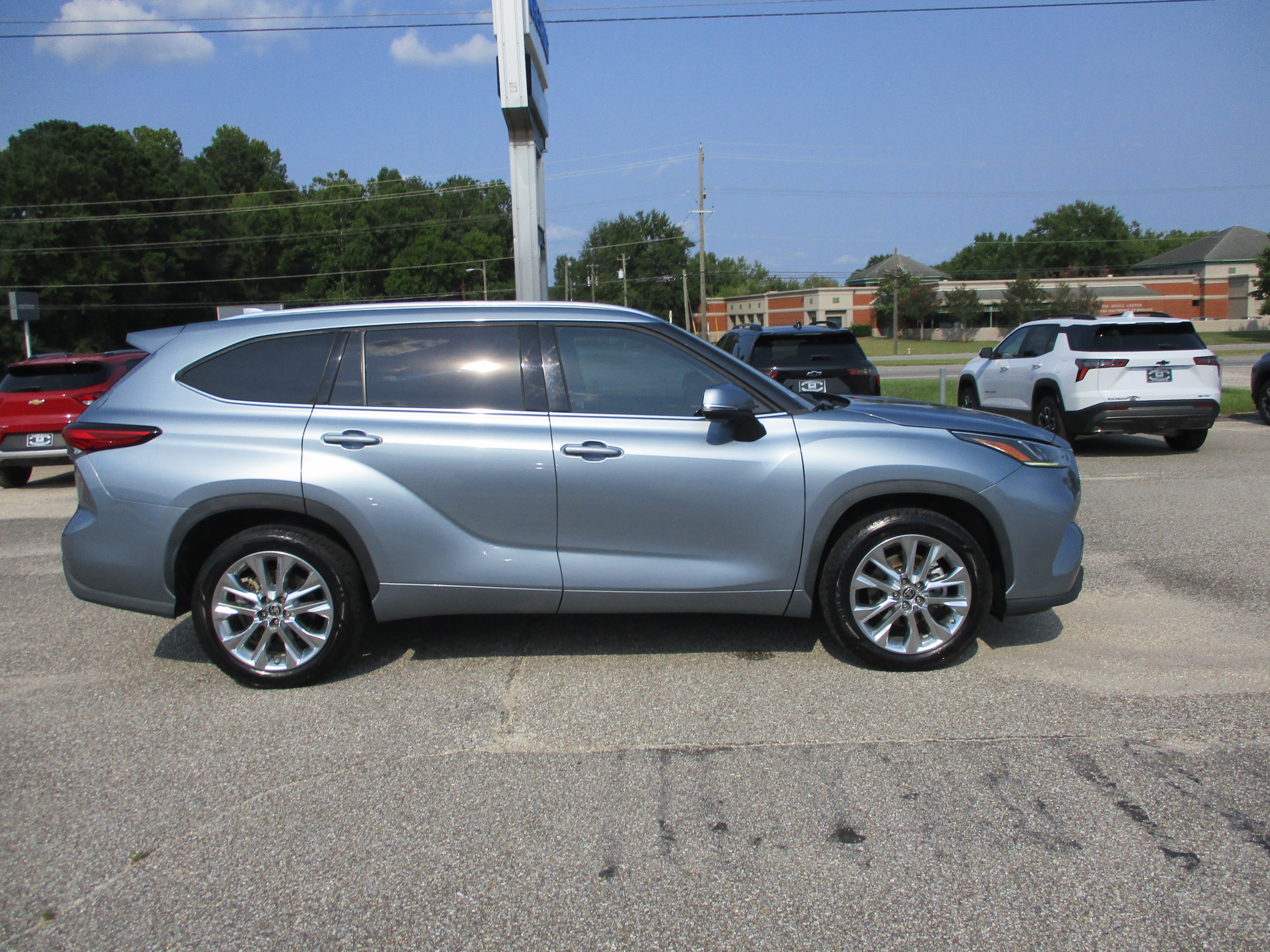 2022 Toyota Highlander Limited